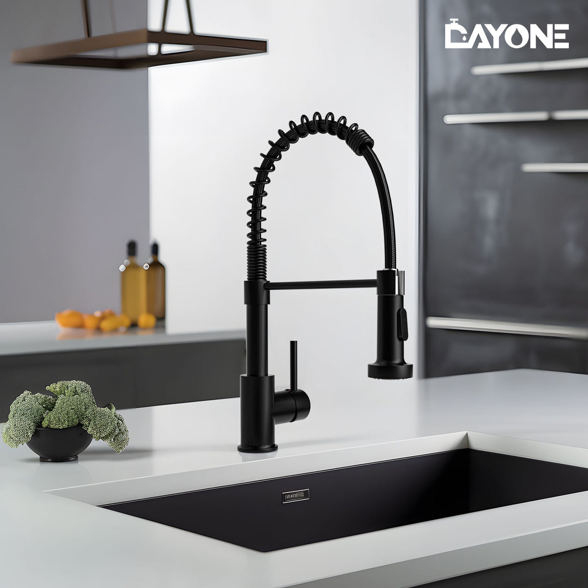 DAYONE Matte Black Spring Pull-Down Kitchen Tap — detail view 2